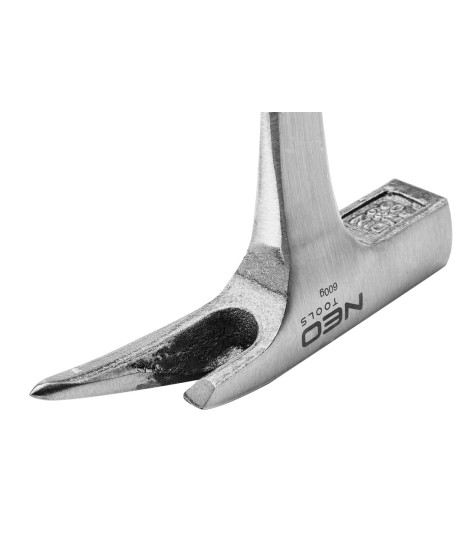 Młotek ciesielski 600 g, monolityczna konstrukcja